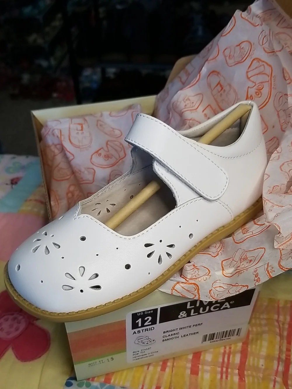 New Livie & Luca White Leather Perforated Flower Mary Janes Size 12 NIB